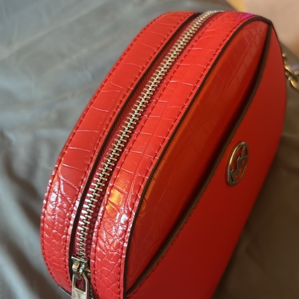 Michael Kors jet set glam red Crossbody NWT​​​ - Picture 6 of 9